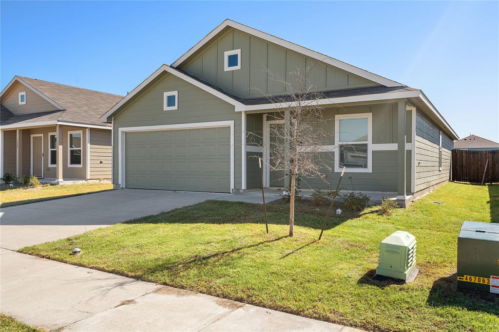 1527 Trick Riding Way, Crandall, TX 75114