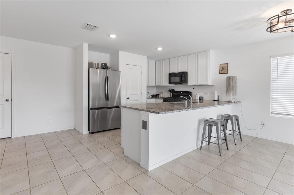 1527 Trick Riding Way, Crandall, TX 75114