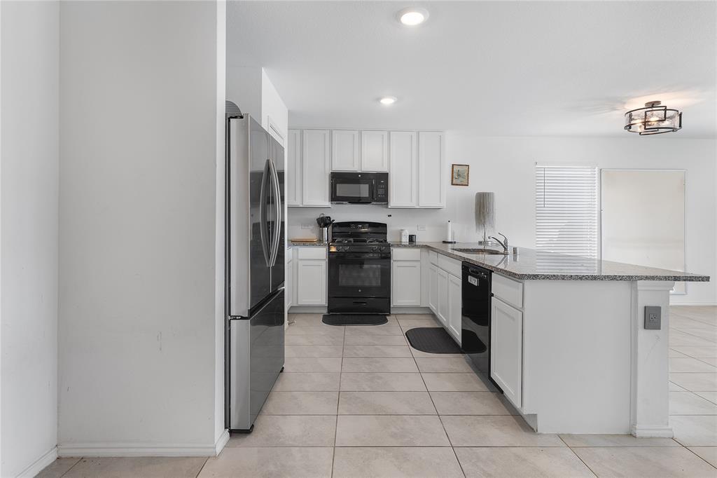 1527 Trick Riding Way, Crandall, TX 75114