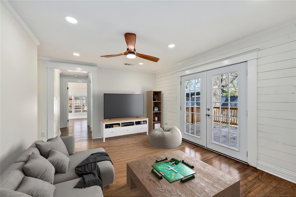 Breakfast area could also be used as another living room.