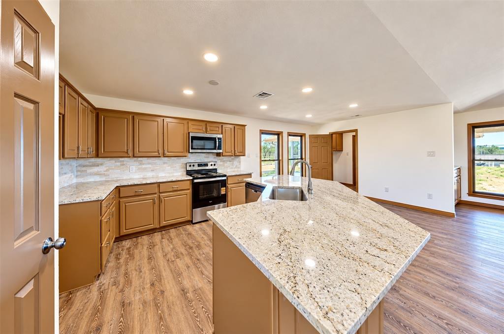 9720 Bluebonnet Drive, Scurry, TX 75158