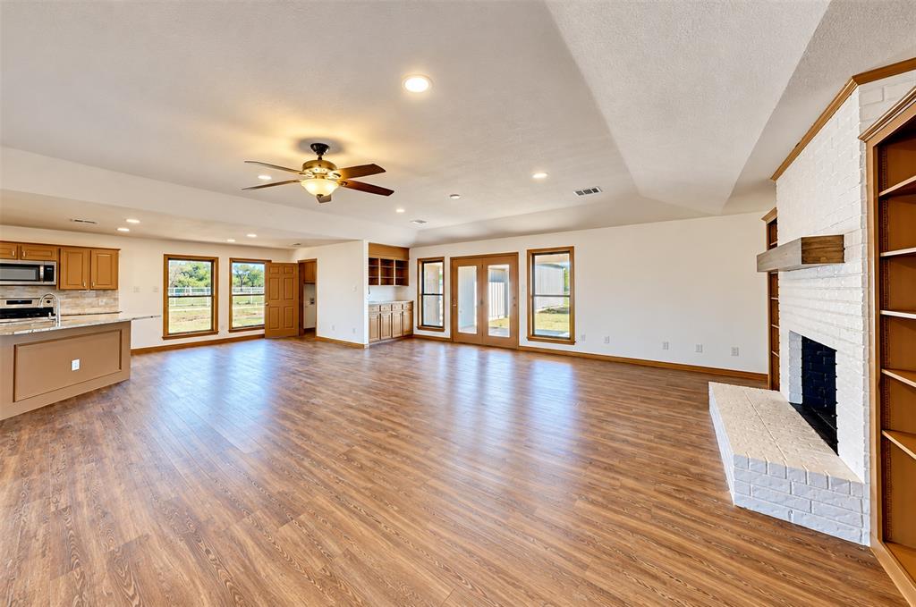 9720 Bluebonnet Drive, Scurry, TX 75158