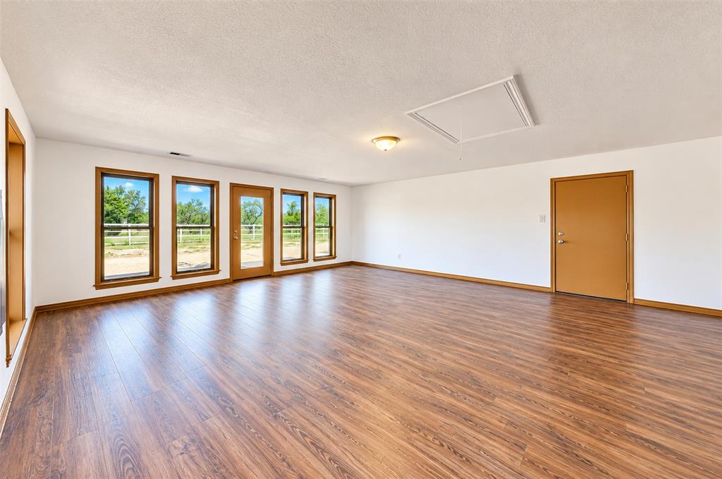 9720 Bluebonnet Drive, Scurry, TX 75158