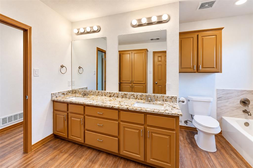 9720 Bluebonnet Drive, Scurry, TX 75158