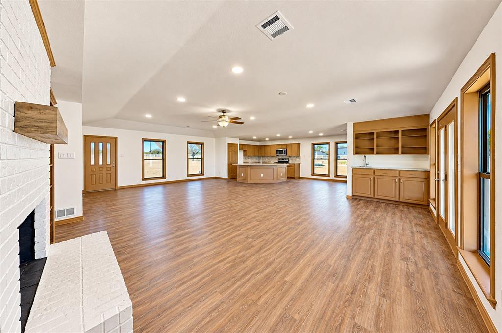 9720 Bluebonnet Drive, Scurry, TX 75158