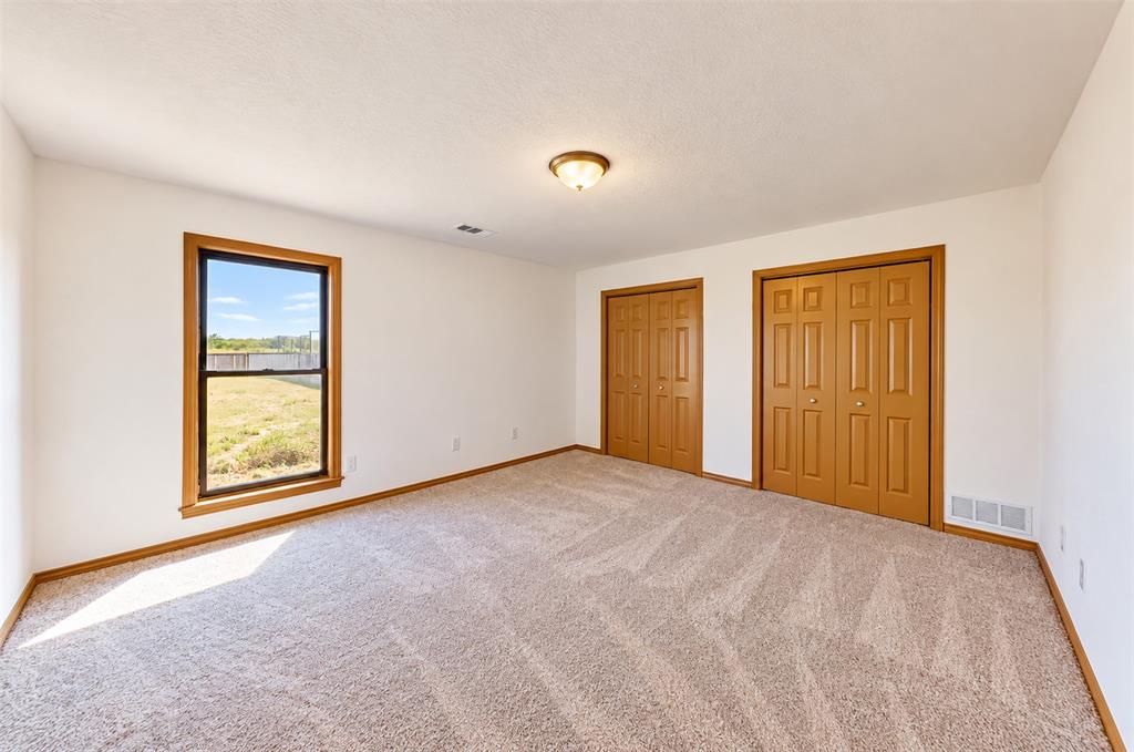 9720 Bluebonnet Drive, Scurry, TX 75158
