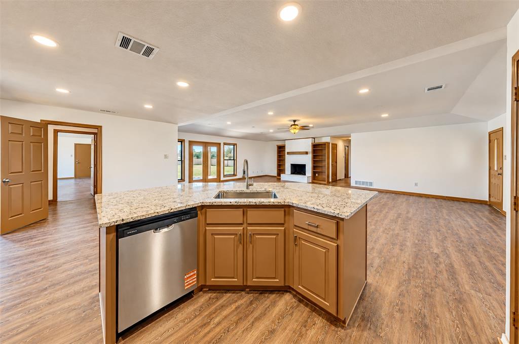 9720 Bluebonnet Drive, Scurry, TX 75158