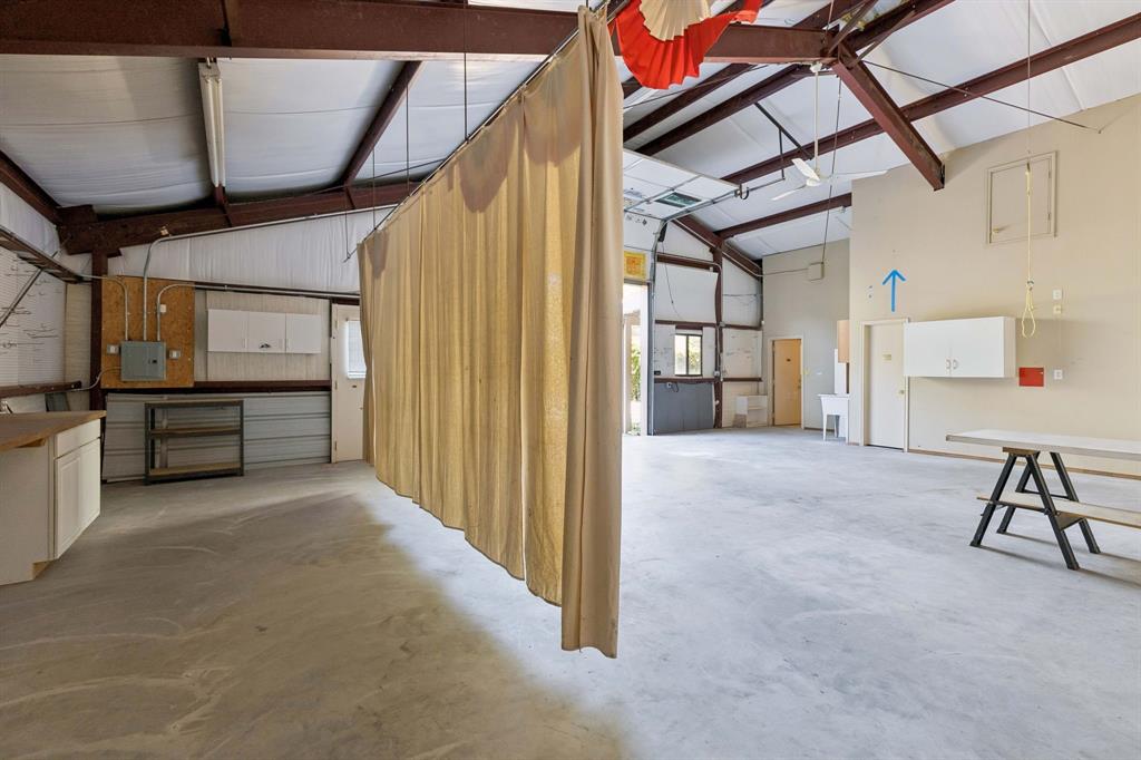 1,500 sf detached garage