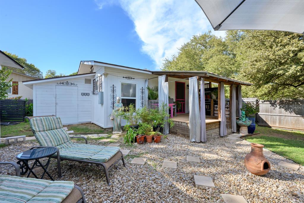 604 Crestview Drive, Granbury, TX 76048