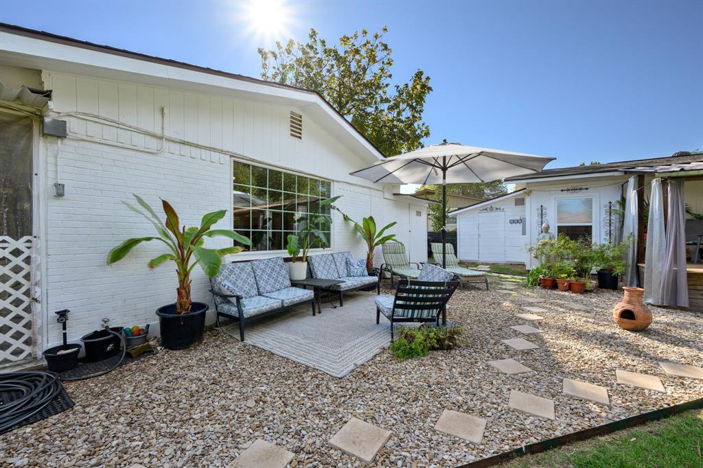 604 Crestview Drive, Granbury, TX 76048