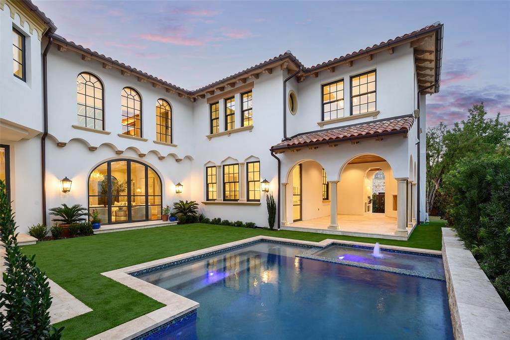 Interior Greenspace, Outdoor Living, Pool