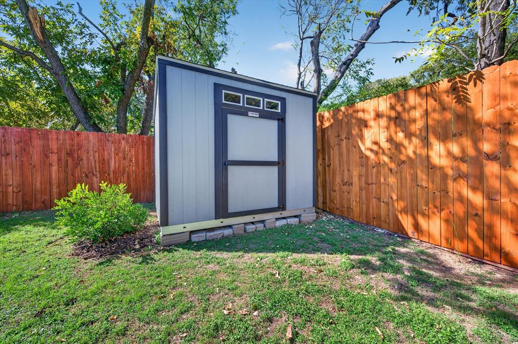 721 Owensons Drive, Dallas, TX 75224