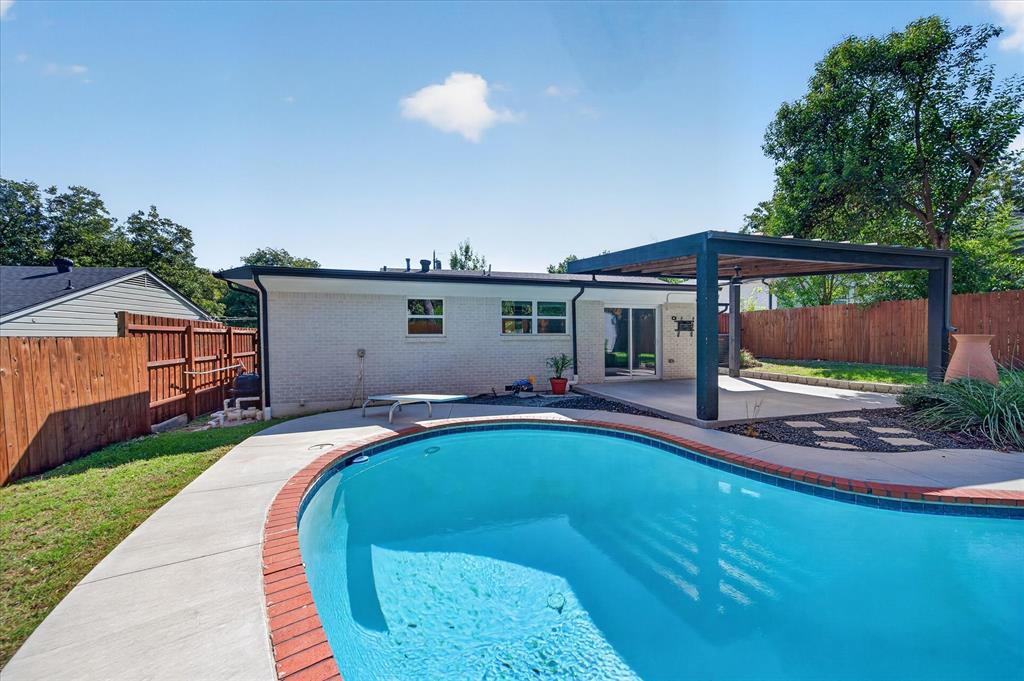 721 Owensons Drive, Dallas, TX 75224