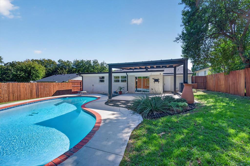 721 Owensons Drive, Dallas, TX 75224