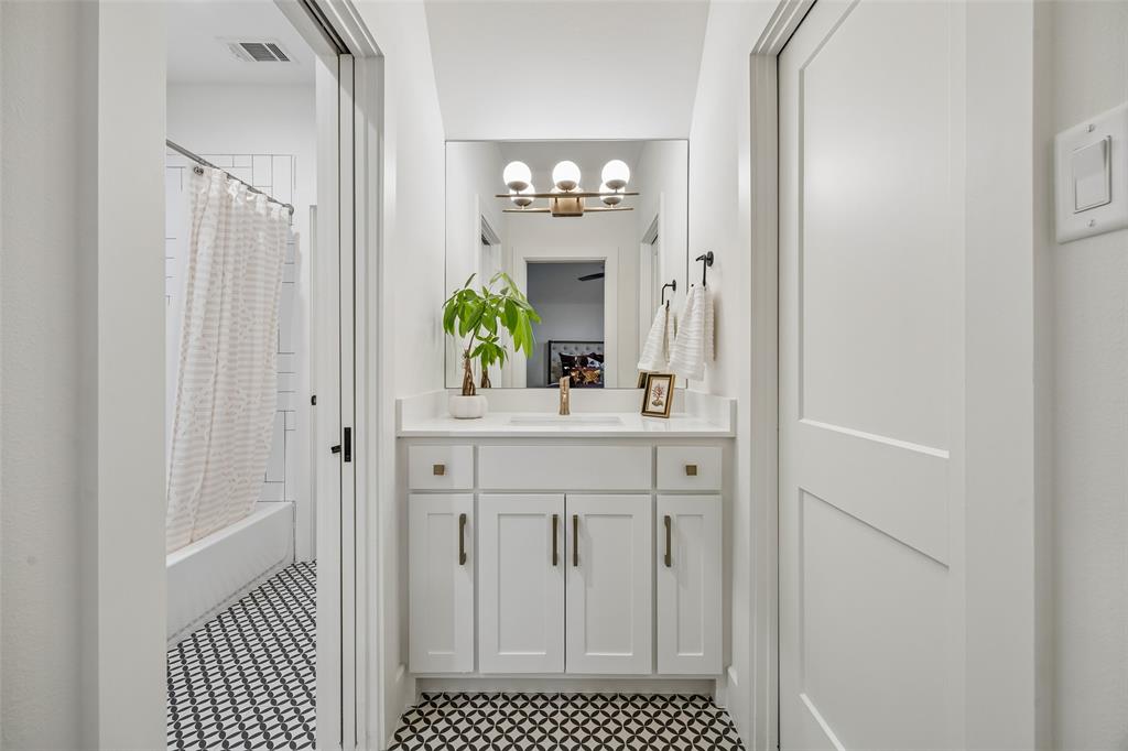 523 Cameron Avenue, Dallas, TX 75223