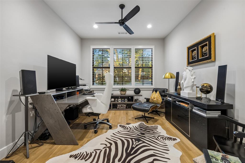 523 Cameron Avenue, Dallas, TX 75223