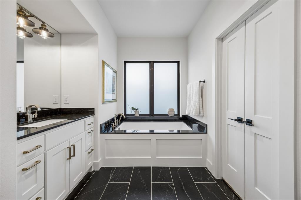 523 Cameron Avenue, Dallas, TX 75223