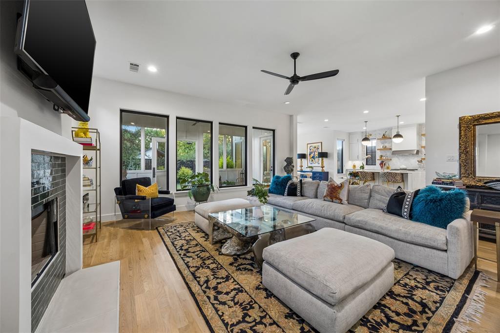 523 Cameron Avenue, Dallas, TX 75223 523 Cameron Avenue, Dallas, TX 75223