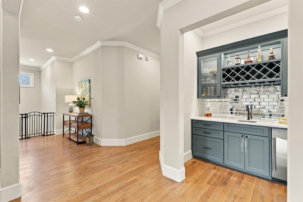 4112 Santa Barbara Drive, Dallas, TX 75214