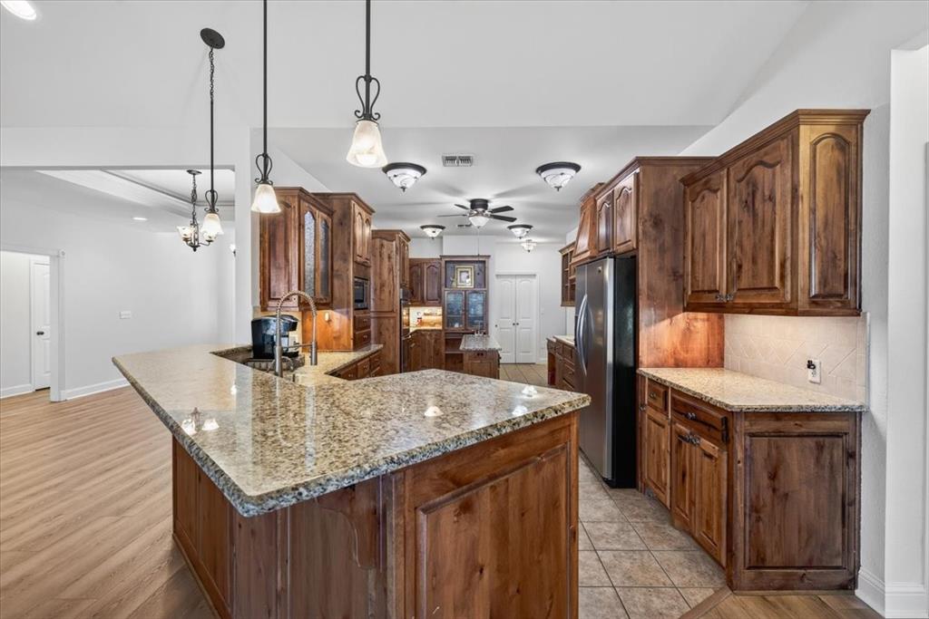 3410 Christina Court N, Athens, TX 75752 3410 Christina Court N, Athens, TX 75752
