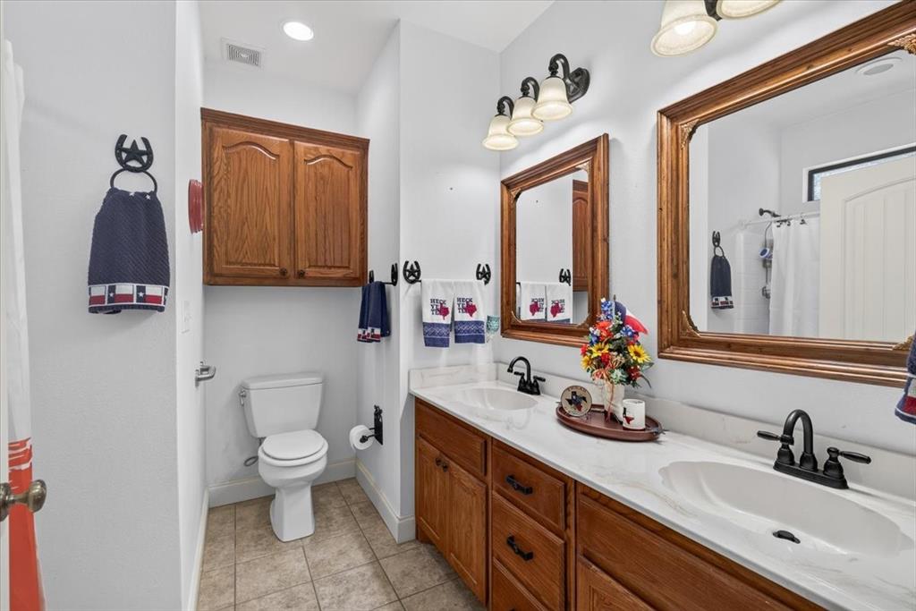3410 Christina Court N, Athens, TX 75752