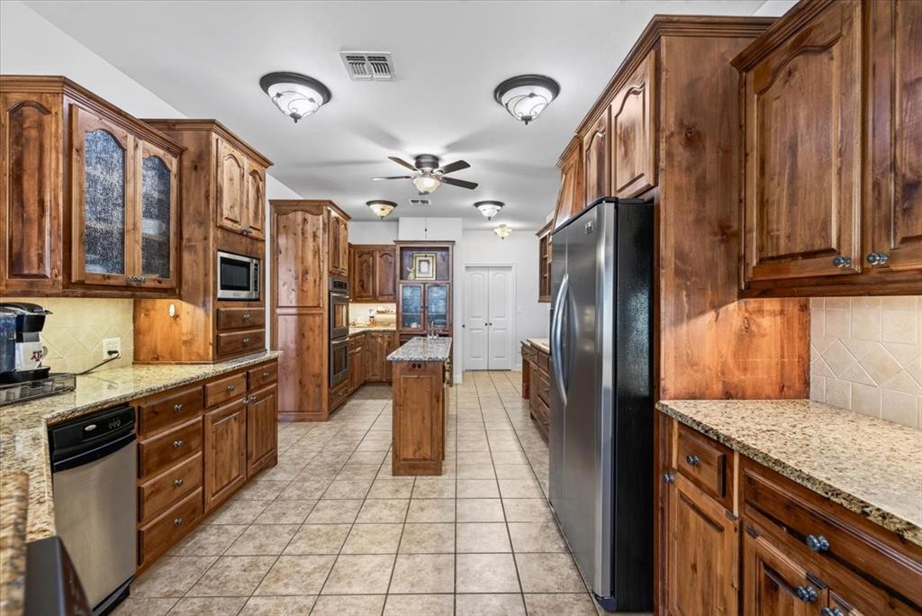 3410 Christina Court N, Athens, TX 75752 3410 Christina Court N, Athens, TX 75752