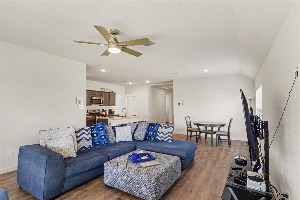 1566 Gentle Night Drive, Forney, TX 75126