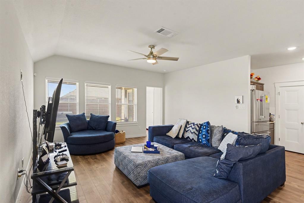 1566 Gentle Night Drive, Forney, TX 75126
