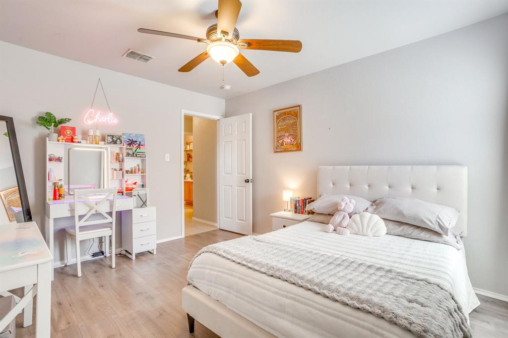 4002 Sapphire Lane, Granbury, TX 76049