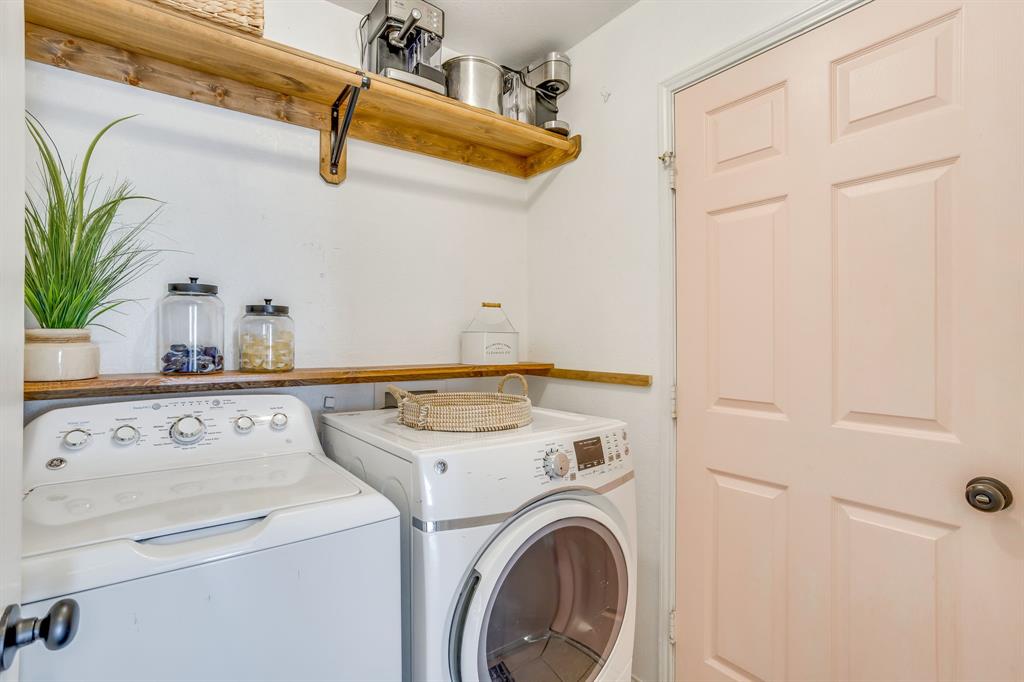 4002 Sapphire Lane, Granbury, TX 76049