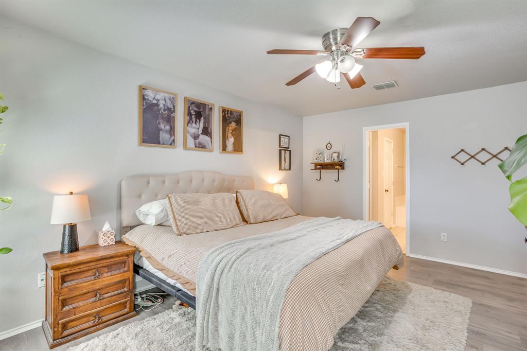 4002 Sapphire Lane, Granbury, TX 76049