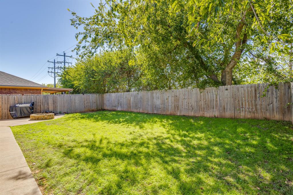 4002 Sapphire Lane, Granbury, TX 76049
