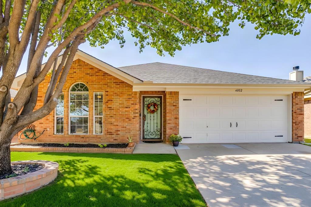 4002 Sapphire Lane, Granbury, TX 76049 4002 Sapphire Lane, Granbury, TX 76049