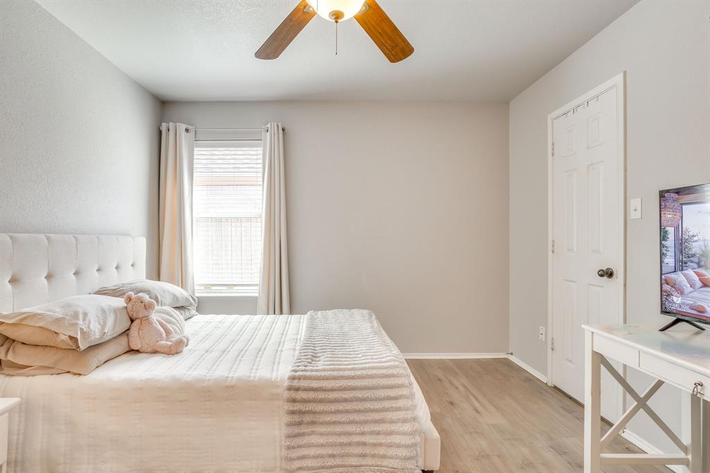4002 Sapphire Lane, Granbury, TX 76049