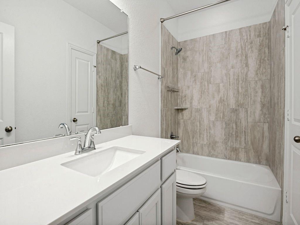 1024 Thomas Place, Carrollton, TX 75006