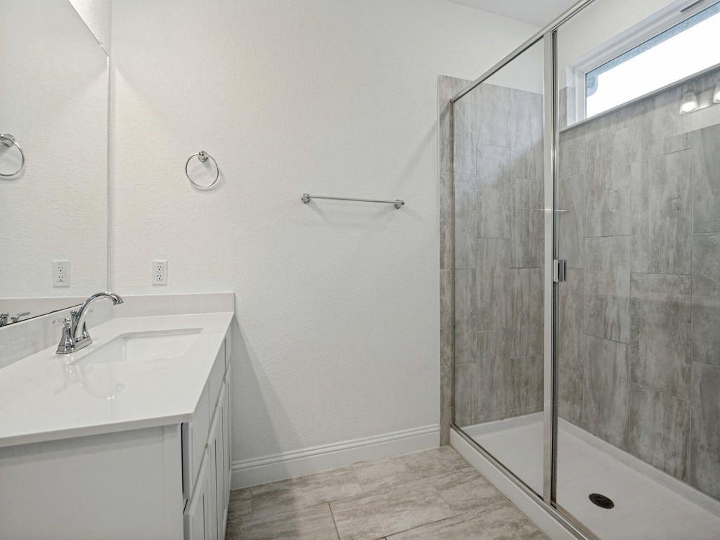 1024 Thomas Place, Carrollton, TX 75006