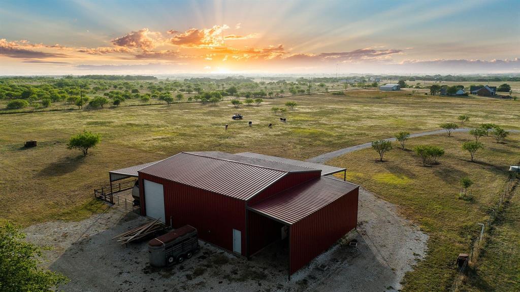 1095 Austin Hines Drive, China Spring, TX 76633