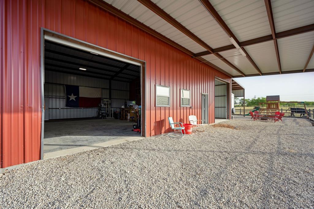 1095 Austin Hines Drive, China Spring, TX 76633