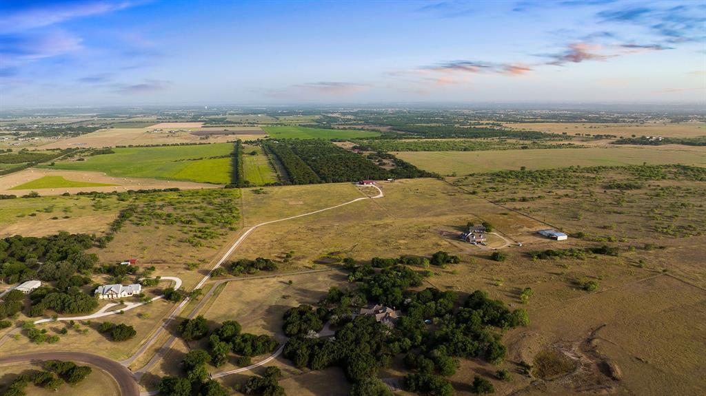 1095 Austin Hines Drive, China Spring, TX 76633