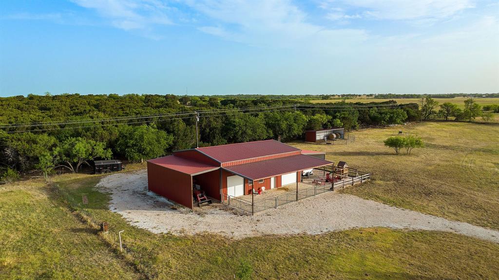 1095 Austin Hines Drive, China Spring, TX 76633