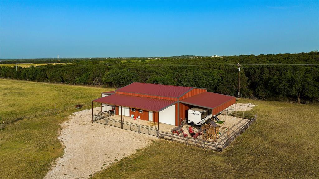 1095 Austin Hines Drive, China Spring, TX 76633