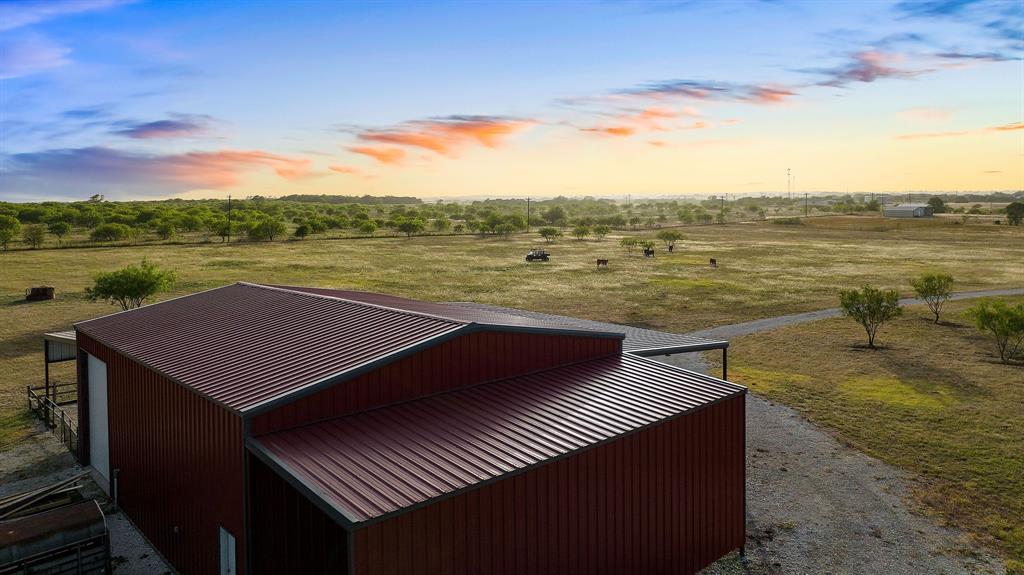 1095 Austin Hines Drive, China Spring, TX 76633