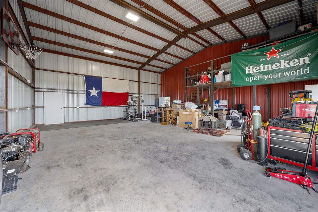1095 Austin Hines Drive, China Spring, TX 76633