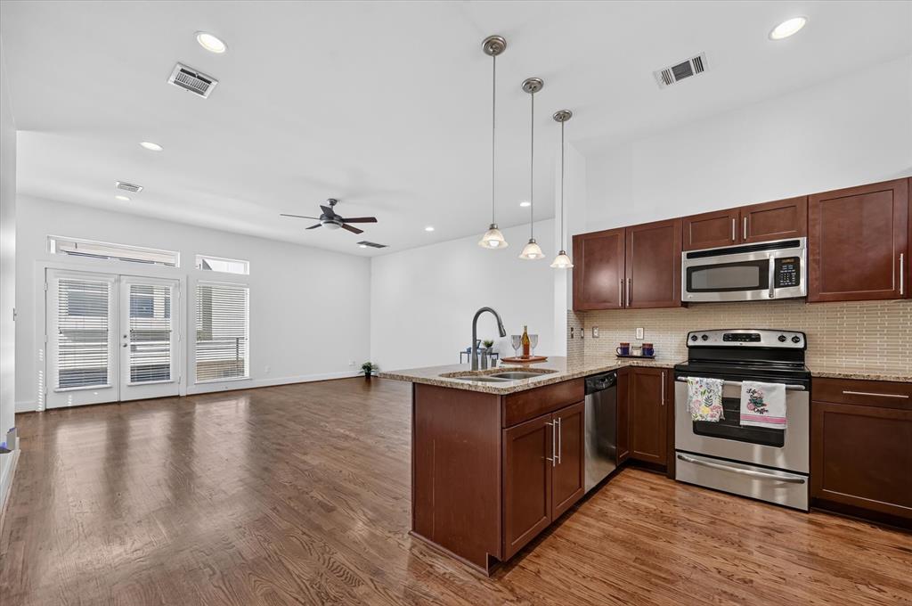 Open kitchen to living/dining area