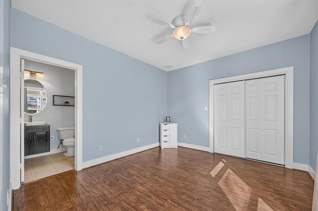 Secondary bedroom with ensuite bath