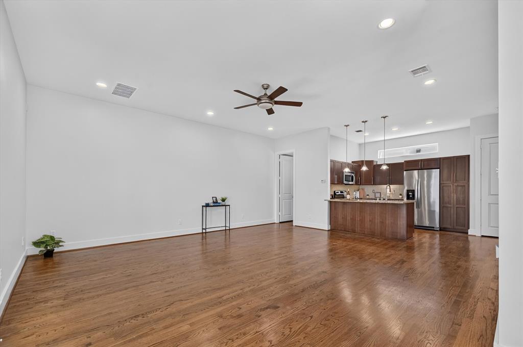 Wonderful open space, plenty of space for dining table