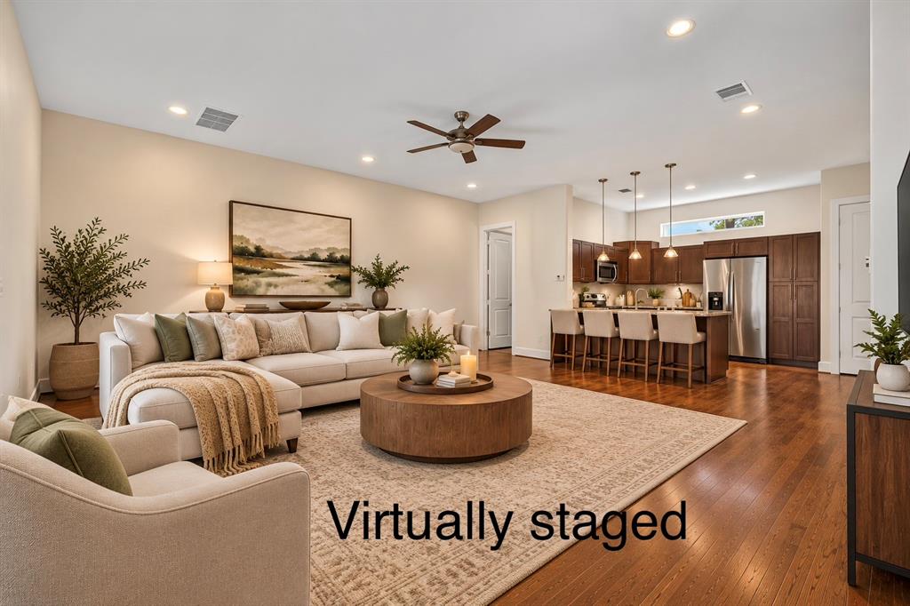 Virtually staged