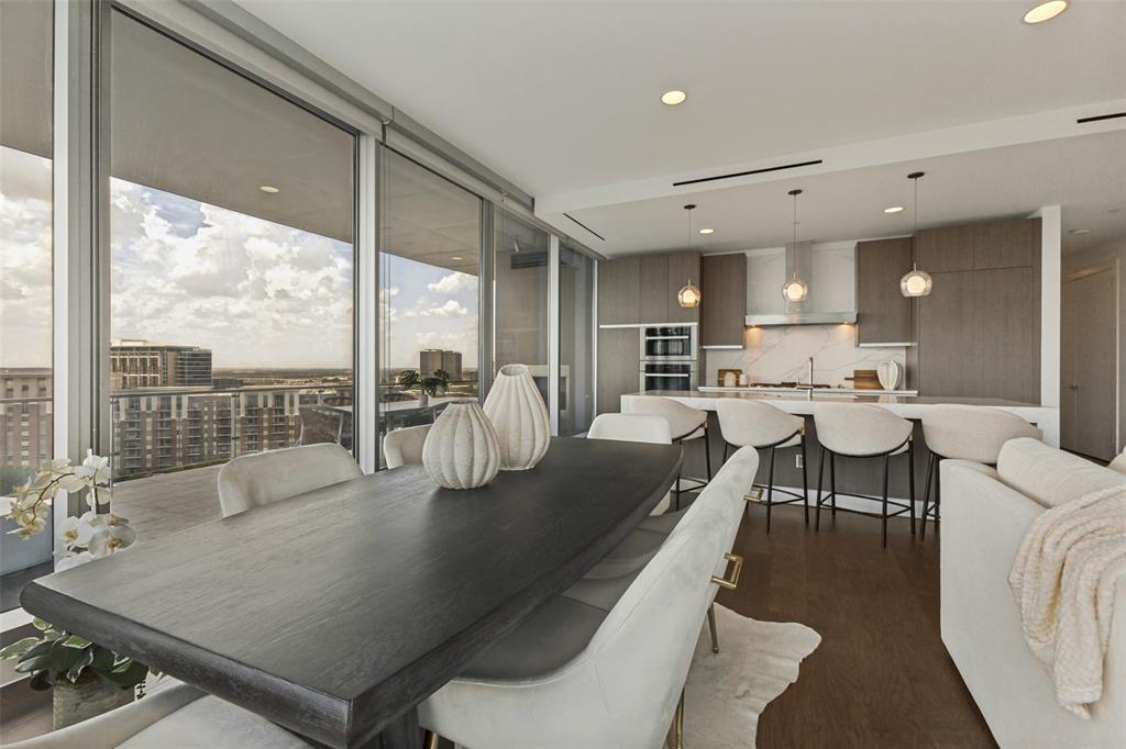3130 N Harwood Street, #1701, Dallas, TX 75202