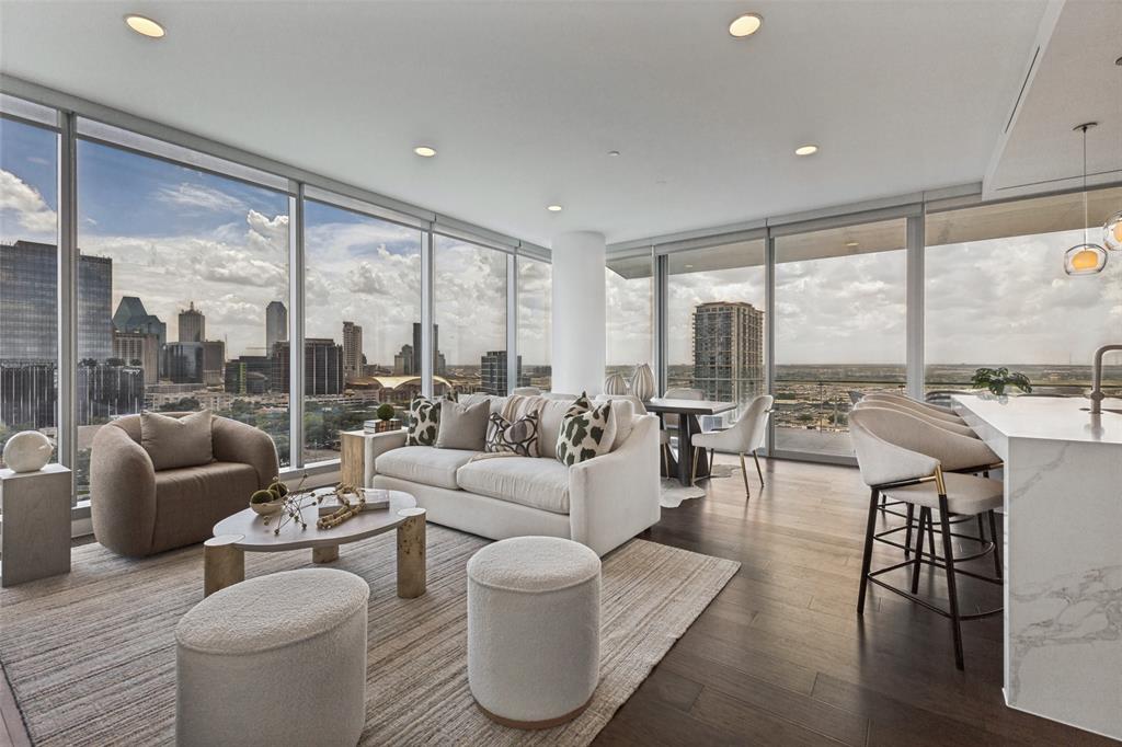 3130 N Harwood Street, #1701, Dallas, TX 75202