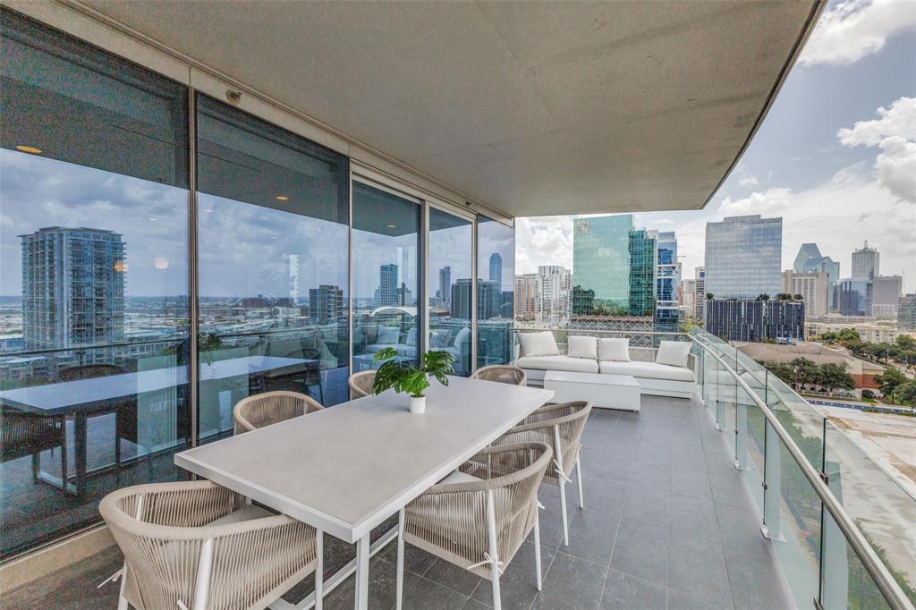 3130 N Harwood Street, #1701, Dallas, TX 75202